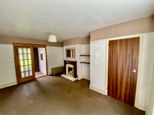 Lounge- click for photo gallery